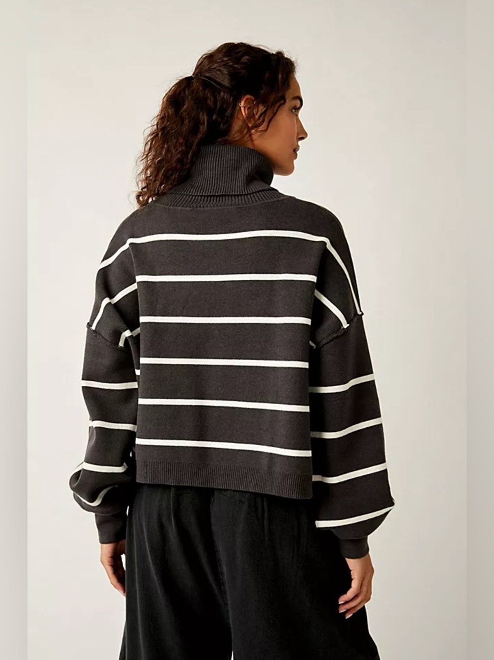 Free People Sweater Women’s M Paulie Stripe Turtleneck Black White Oversized - Picture 3 of 13